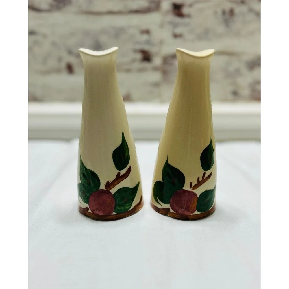 Vintage Franciscan Apple Salt and Pepper Shakers Made in England Ceramic 6.5